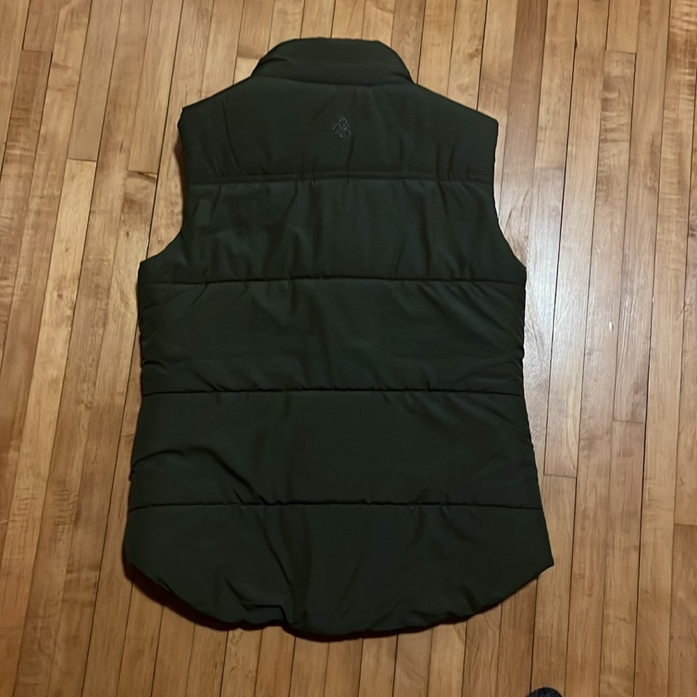 Legendary Vest - Picture 5 of 6